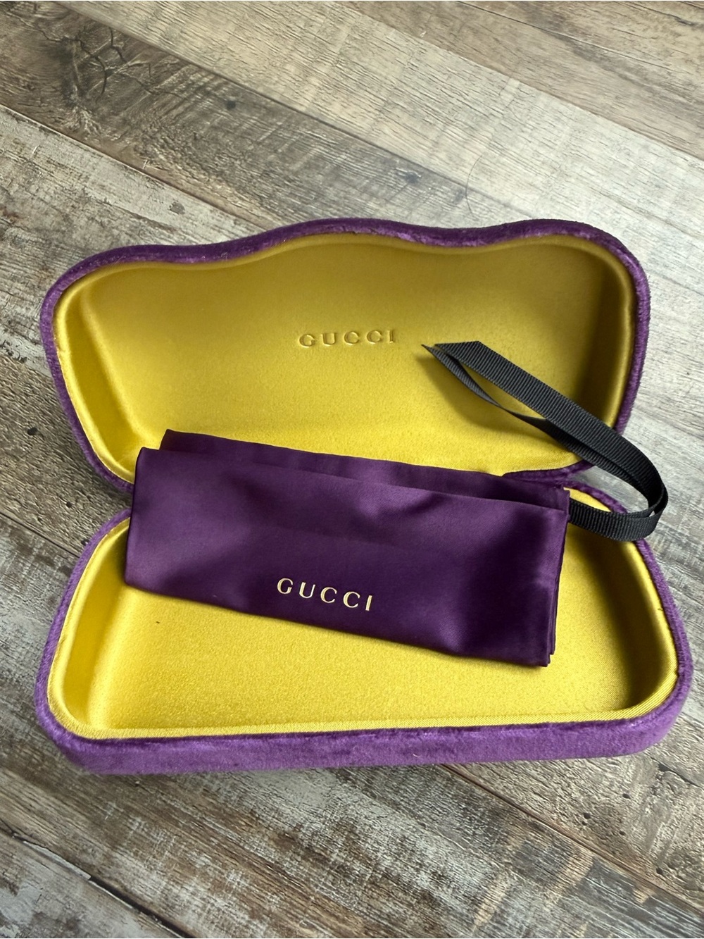 Gucci Women’s Tortoise Shell Oversized Sunglasses - GG0459SA 002 - Picture 2 of 9